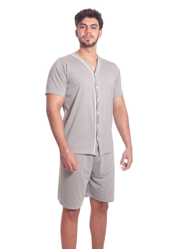 pijama-masculino-aberto-com-blusa-e-bermuda-lisa-