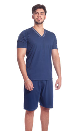 pijama-masculino-em-poliviscose-com-blusa-e-bermuda-em-malha