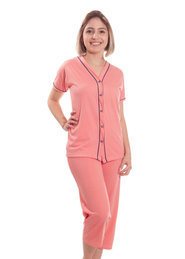 pijama-feminino-poliviscose-blusa-aberta--calca-capri-lisa-