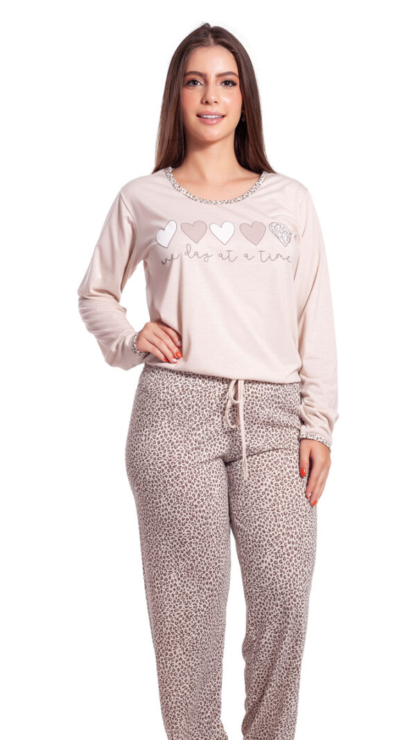 pijama-longo-mae-e-filha-em-poliviscose-feminino-oncinha